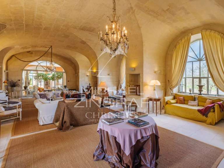 Propriété Arles - 13 chambres - 920m²