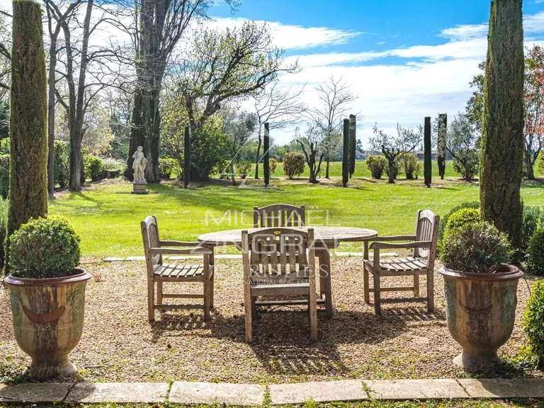 Propriété Arles - 13 chambres - 920m²