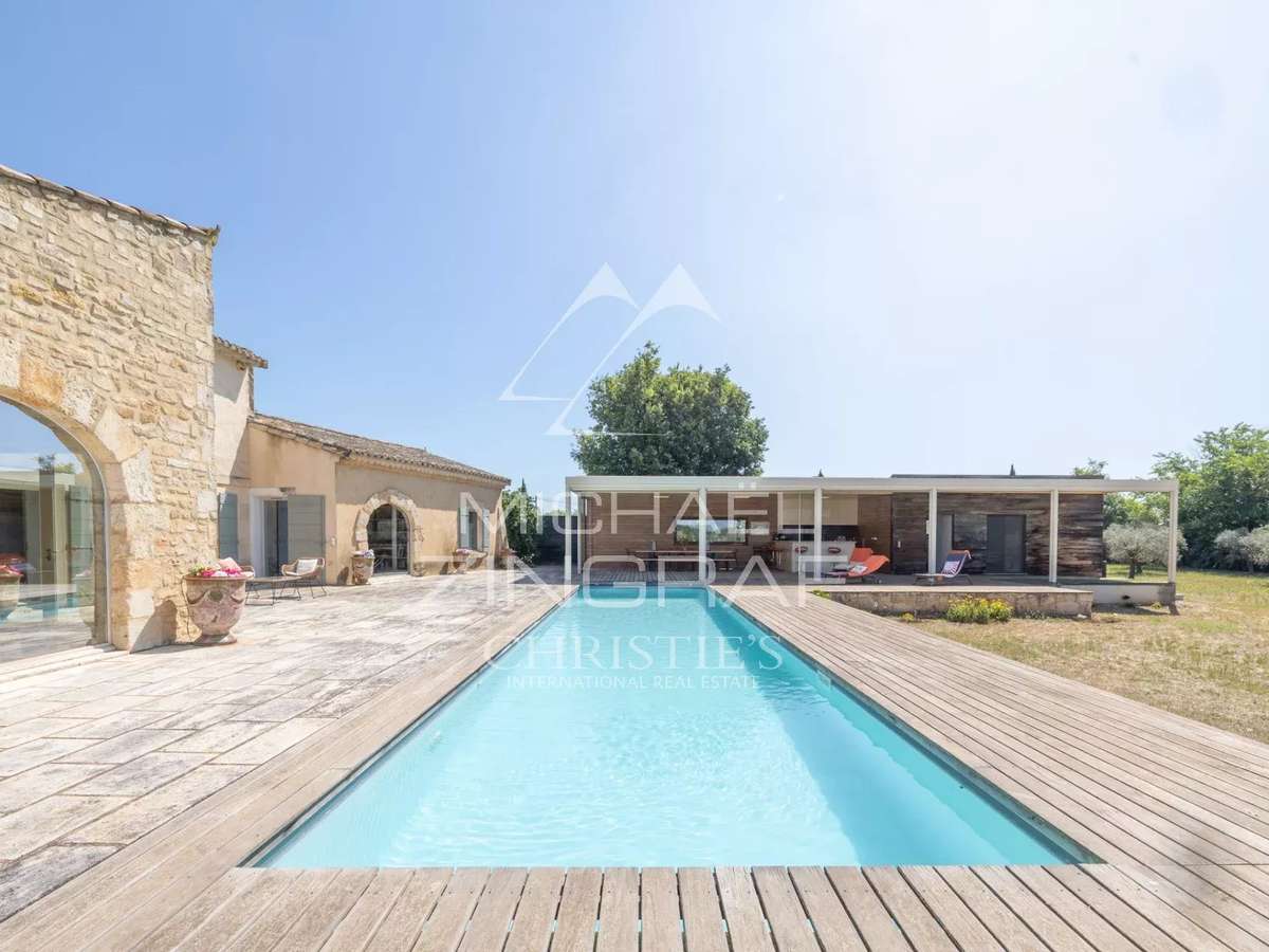 Property Arles