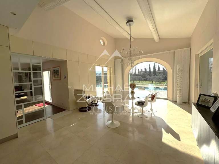Propriété Arles - 6 chambres - 323m²