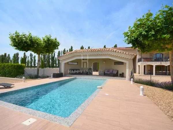 Propriété Arles - 2 chambres - 500m²
