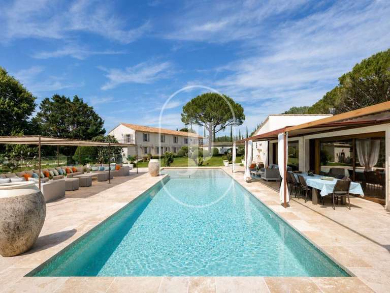 Propriété Arles - 10 chambres - 700m²