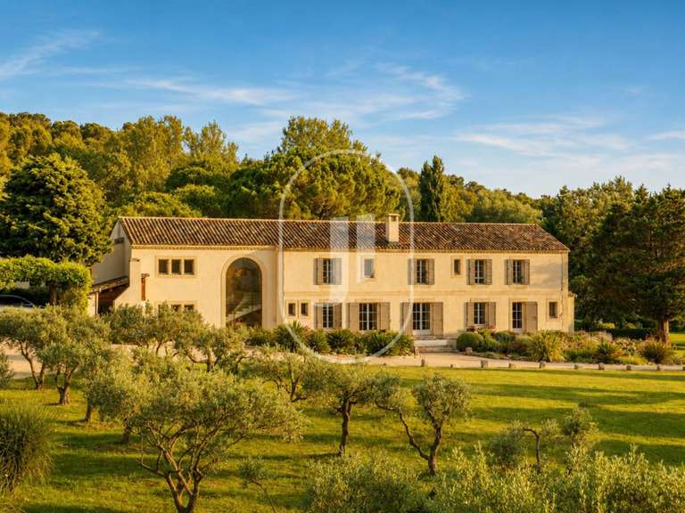 Propriété Arles - 10 chambres - 700m²