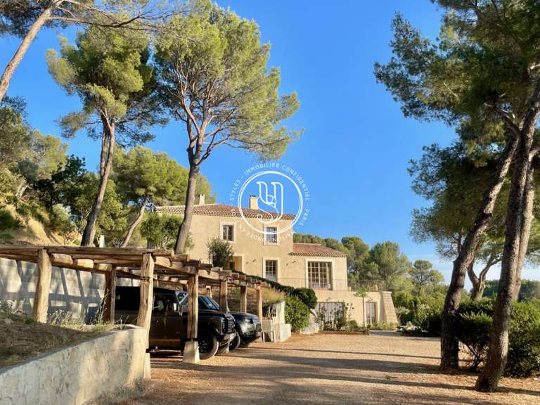 Villa Arles - 6 chambres - 490m²