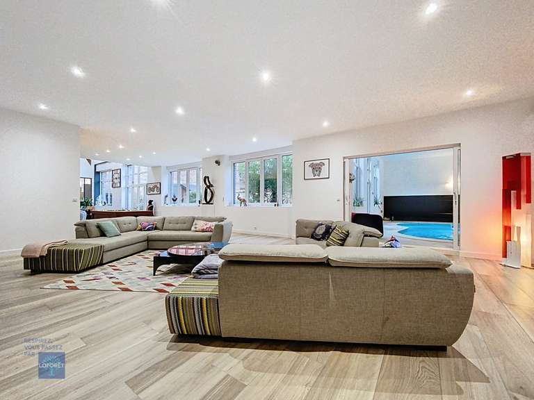 Bien atypique Armentières - 4 chambres - 371m²