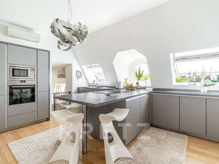 Appartement Arnas - 5 chambres - 172m²