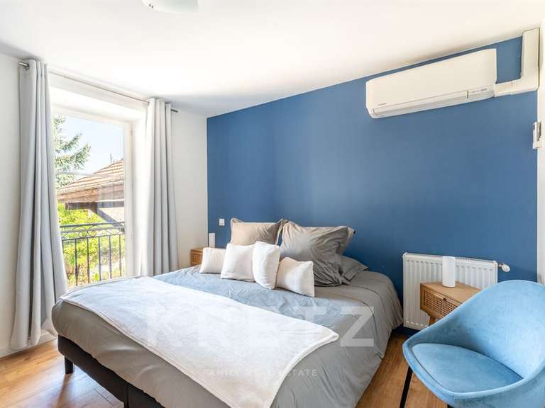 House Arnas - 9 bedrooms - 580m²