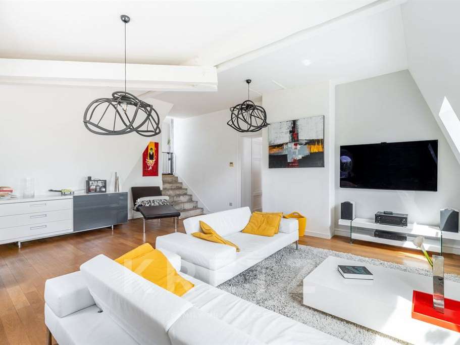 Maison Arnas