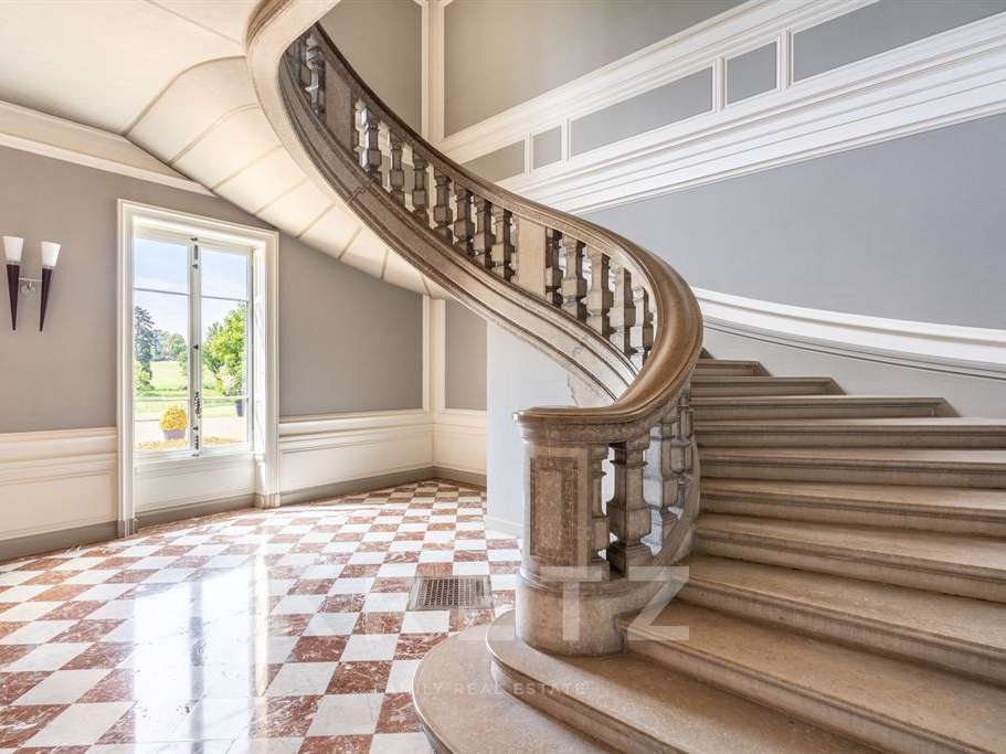 Maison Arnas