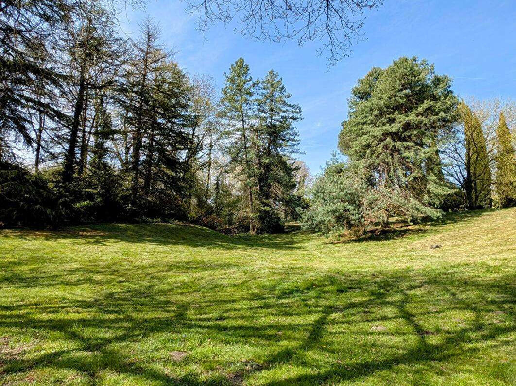 Property Arnaud-Guilhem