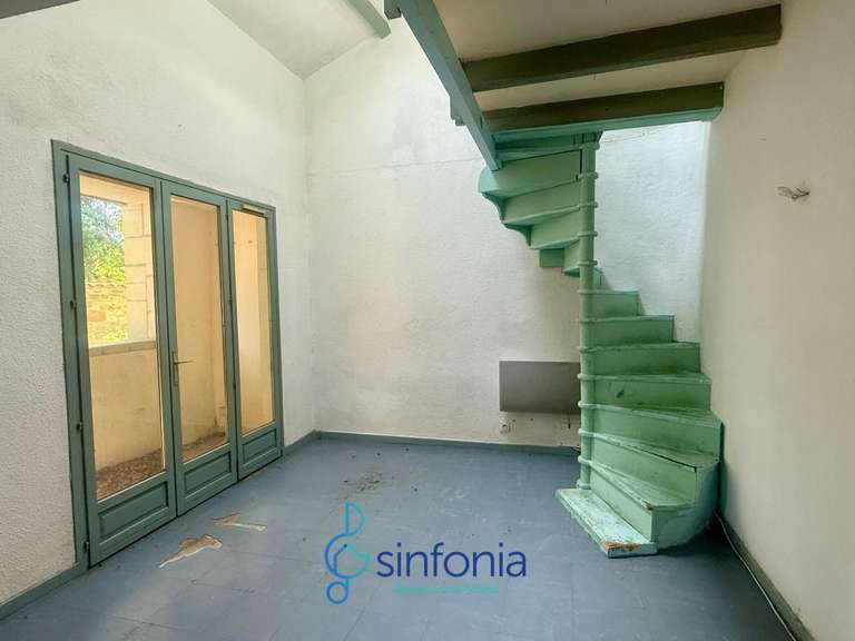 House Arpaillargues-et-Aureillac - 640m²