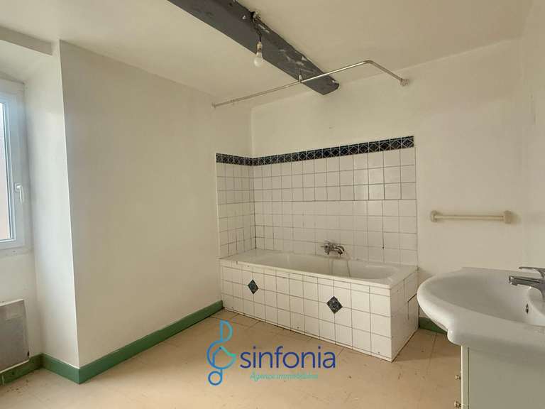 House Arpaillargues-et-Aureillac - 640m²