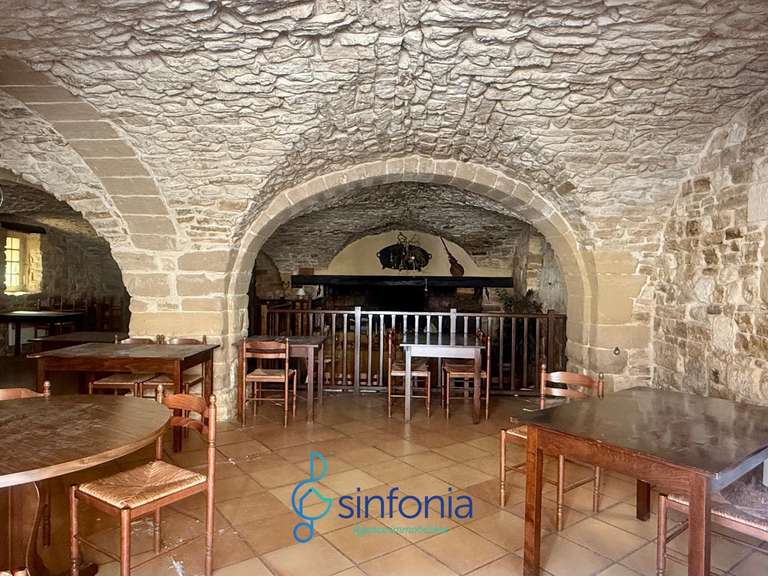 House Arpaillargues-et-Aureillac - 640m²