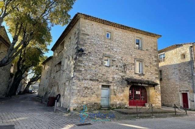 House Arpaillargues-et-Aureillac - 640m²
