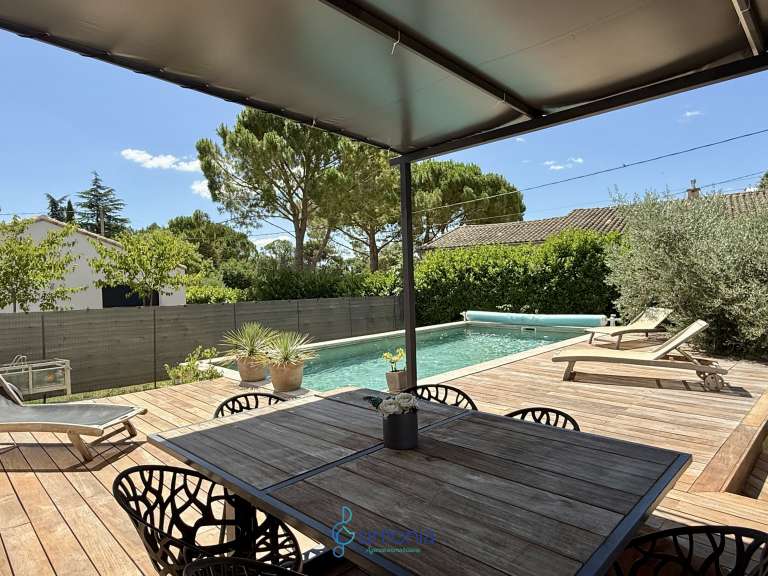 Maison Arpaillargues-et-Aureillac - 4 chambres - 133m²