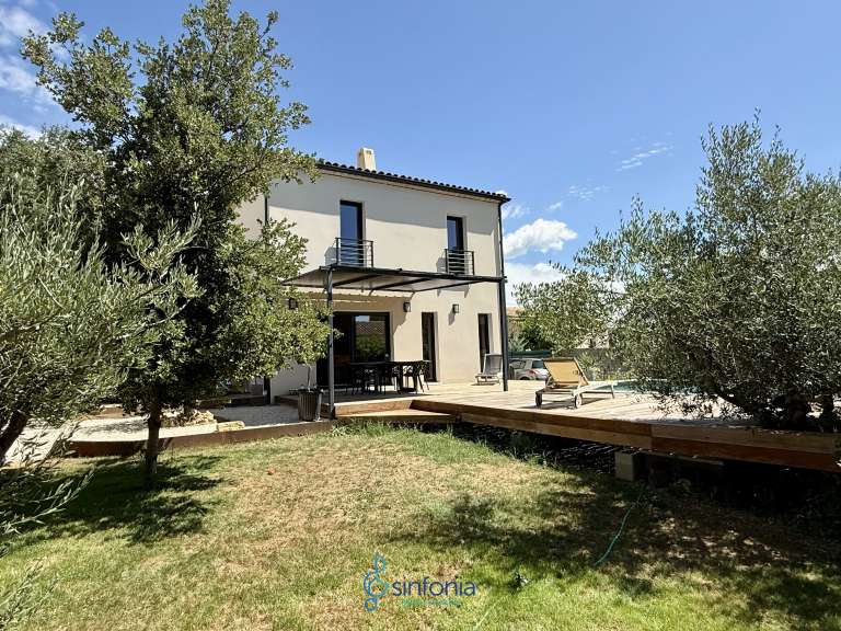 Maison Arpaillargues-et-Aureillac - 4 chambres - 133m²