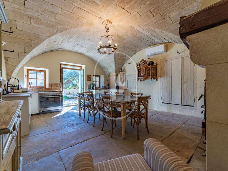 Maison Arpaillargues-et-Aureillac - 6 chambres - 443m²