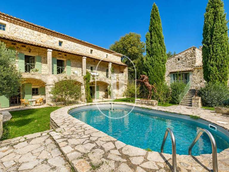 Maison Arpaillargues-et-Aureillac - 6 chambres - 443m²