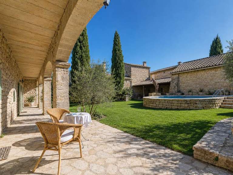 Maison Arpaillargues-et-Aureillac - 6 chambres - 443m²