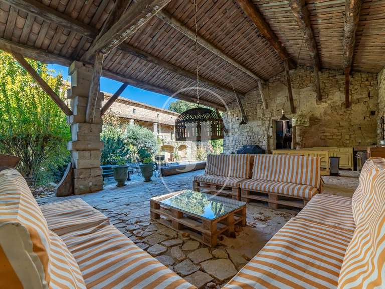 Maison Arpaillargues-et-Aureillac - 6 chambres - 443m²