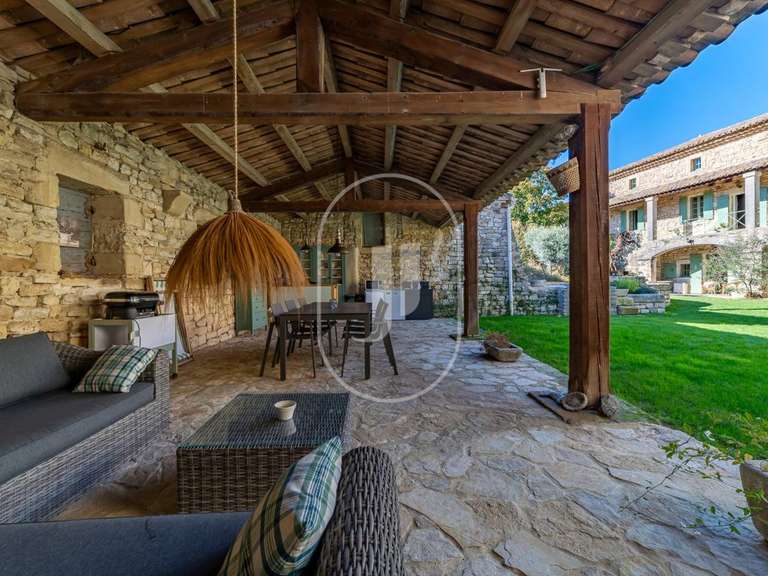 Maison Arpaillargues-et-Aureillac - 6 chambres - 443m²