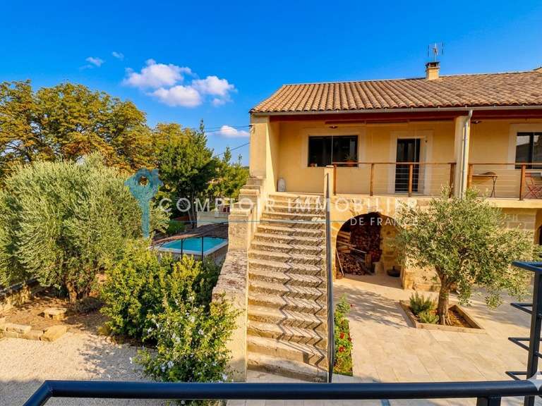Maison Arpaillargues-et-Aureillac - 4 chambres - 140m²
