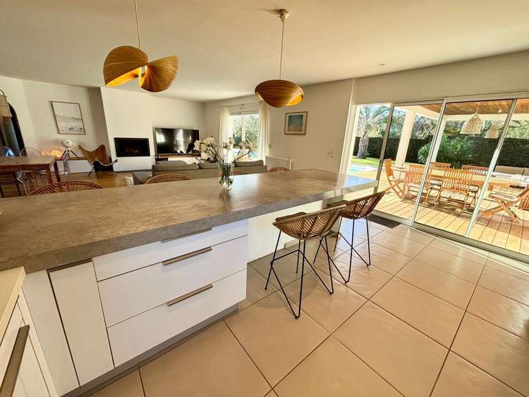 House Artiguelouve - 5 bedrooms - 228m²