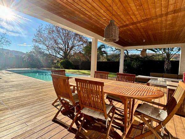 House Artiguelouve - 5 bedrooms - 228m²