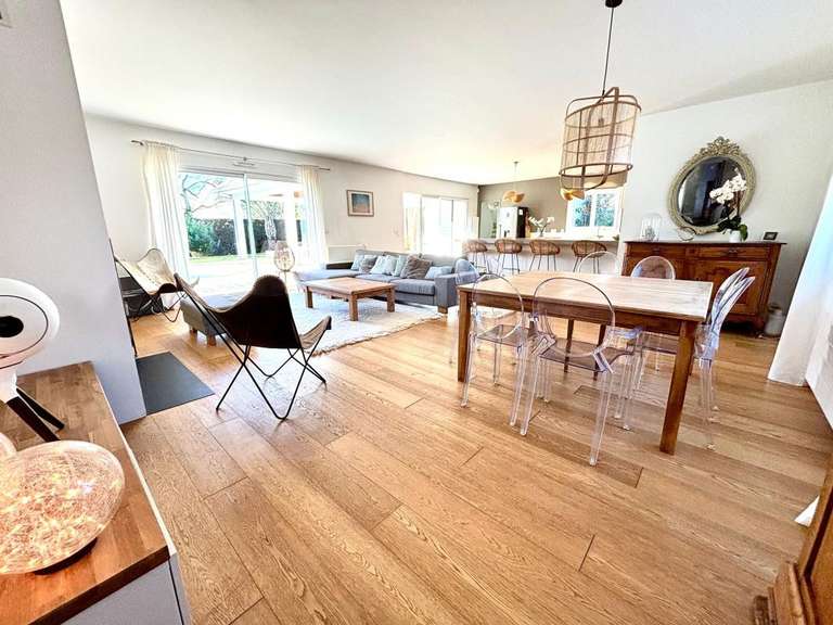 House Artiguelouve - 5 bedrooms - 228m²