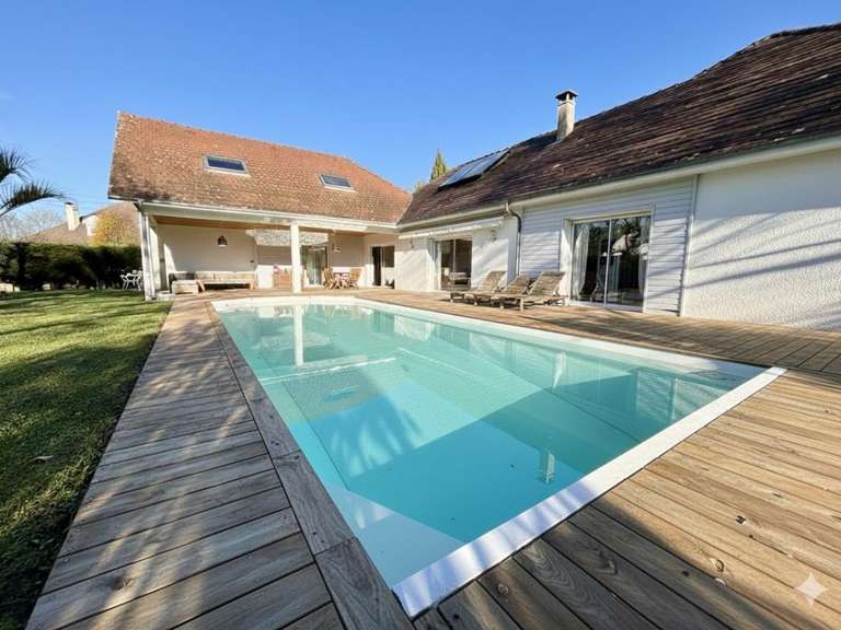 House Artiguelouve - 5 bedrooms - 228m²