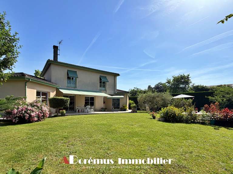 House Artigues-près-Bordeaux - 5 bedrooms - 203m²