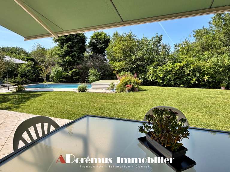 House Artigues-près-Bordeaux - 5 bedrooms - 203m²