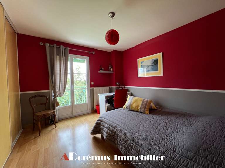 Maison Artigues-près-Bordeaux - 5 chambres - 203m²