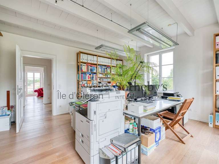 House Arvert - 4 bedrooms - 217m²