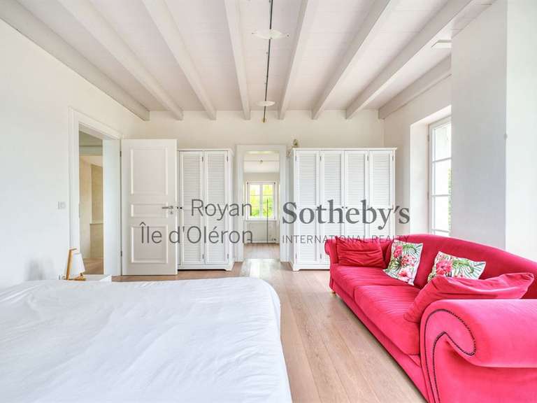 House Arvert - 4 bedrooms - 217m²