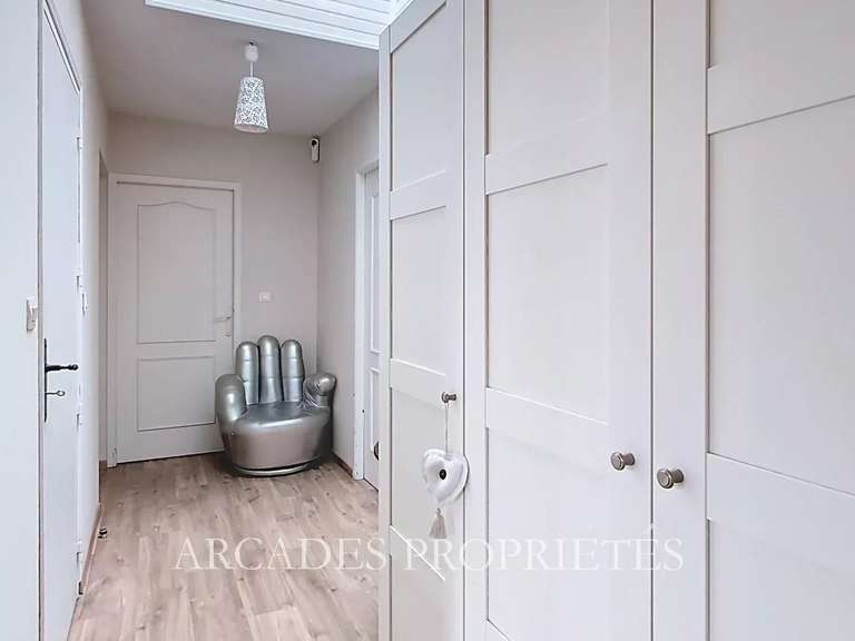 Maison Arveyres - 5 chambres - 230m²