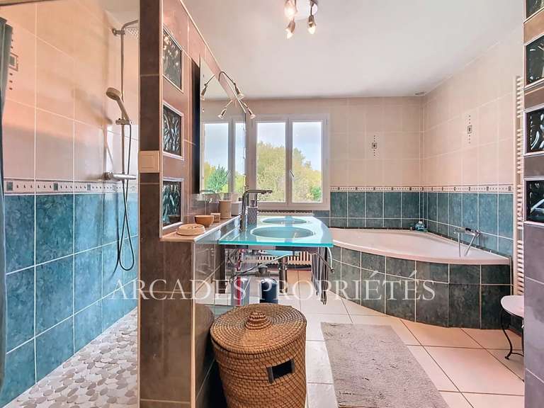 Maison Arveyres - 5 chambres - 230m²