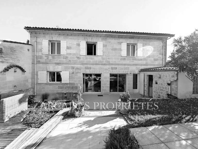 Maison Arveyres - 5 chambres - 230m²