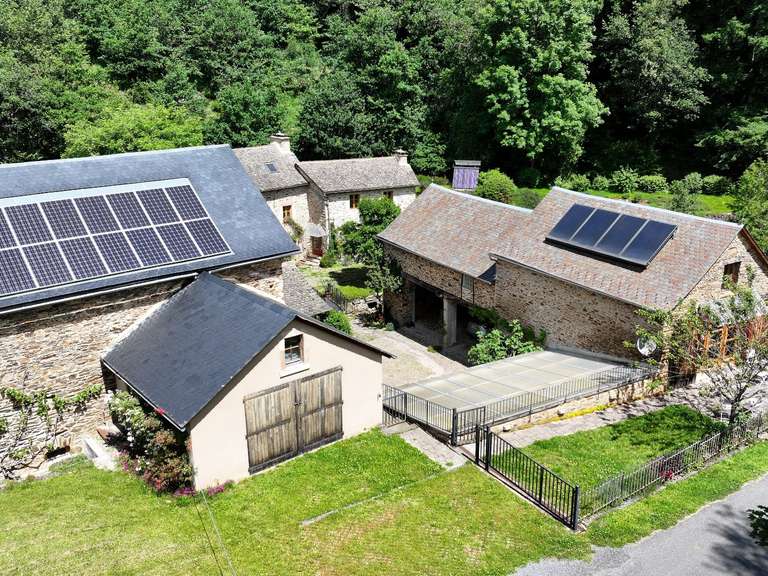 Maison Arvieu - 5 chambres - 305m²