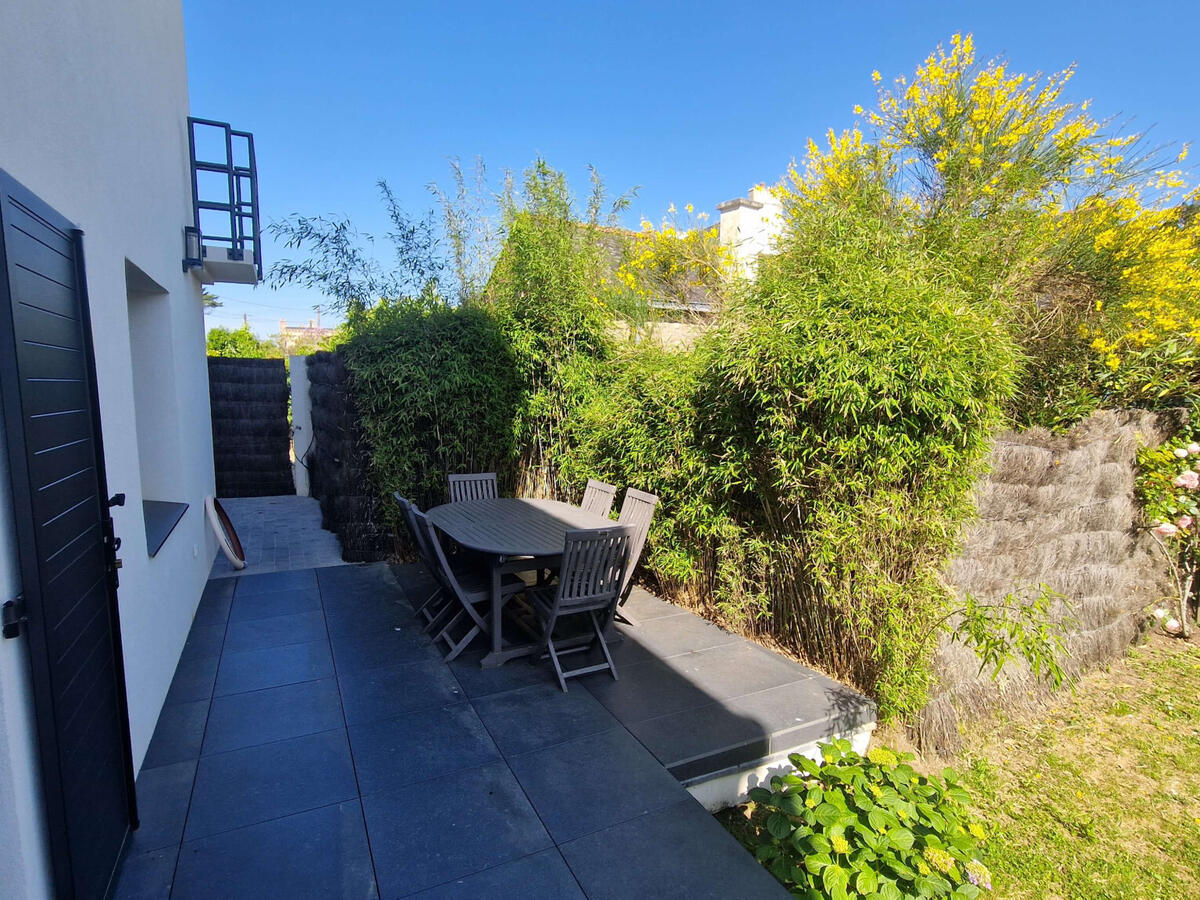 House Arzon