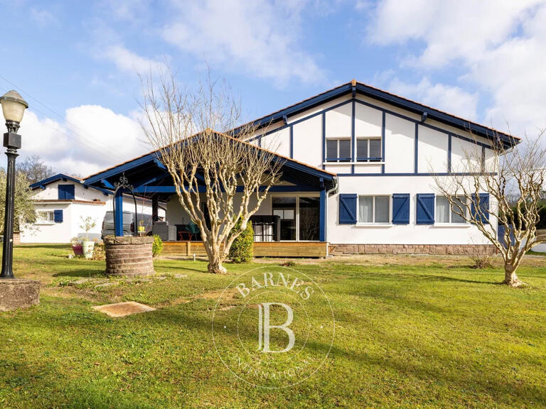 Maison Ascain - 4 chambres - 257m²