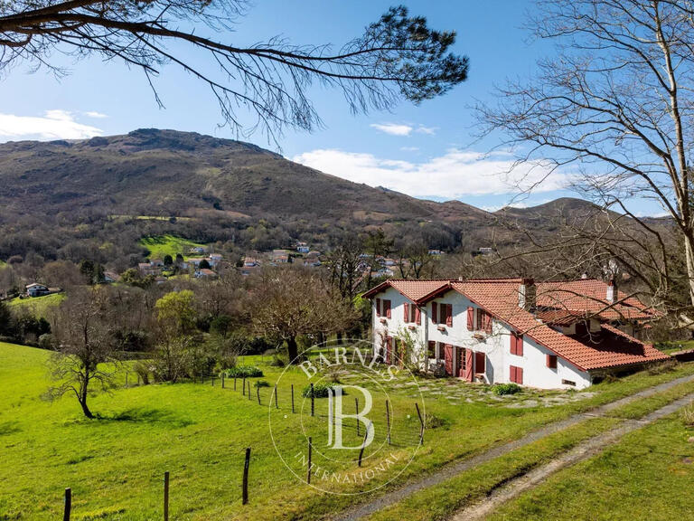 Maison Ascain - 7 chambres - 300m²