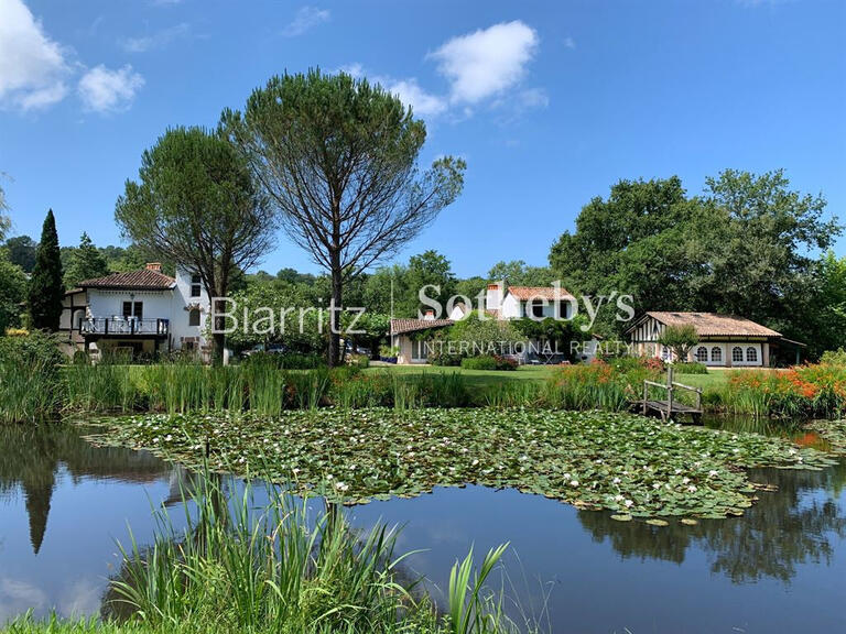 House Ascain - 3 bedrooms - 300m²