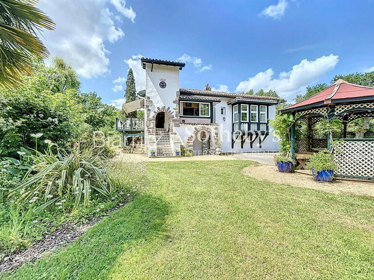 House Ascain - 3 bedrooms - 300m²