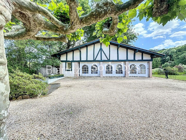 House Ascain - 3 bedrooms - 300m²
