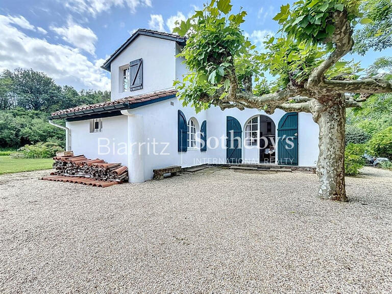 House Ascain - 3 bedrooms - 300m²