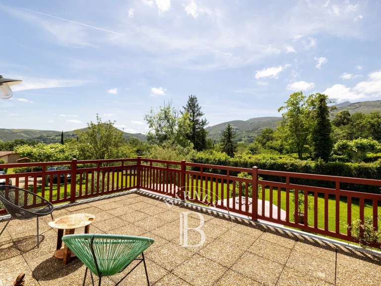 Maison Ascain - 4 chambres - 163m²