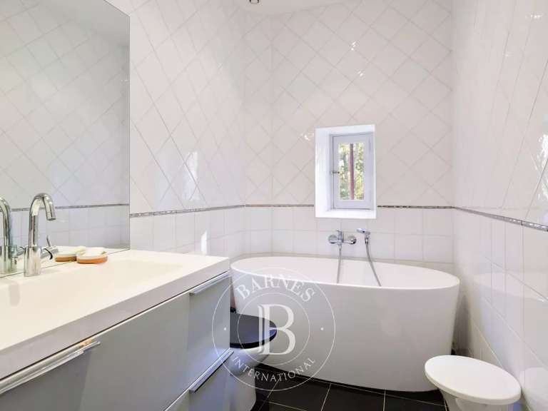 Maison Ascain - 9 chambres - 450m²