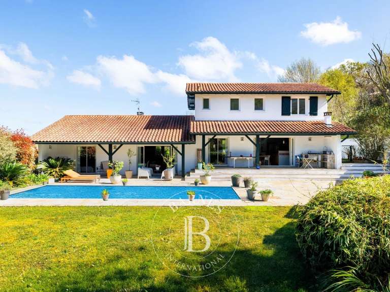 Maison Ascain - 4 chambres - 154m²