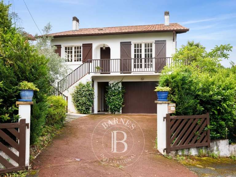 Maison Ascain - 6 chambres - 215m²